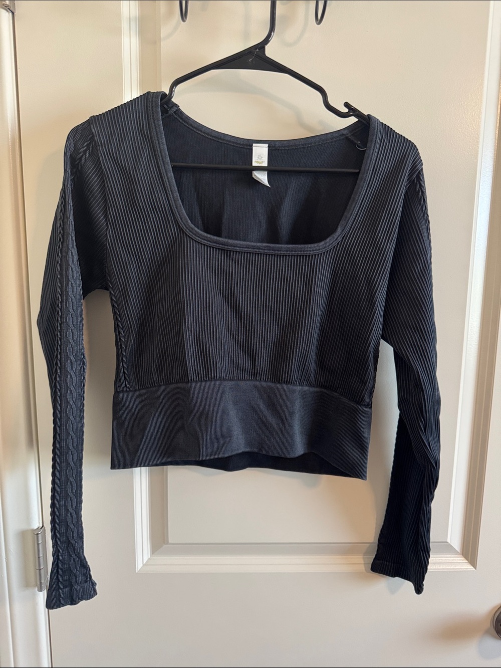 aerie Black Ribbed Square-Neck Long Sleeve Crop Top
